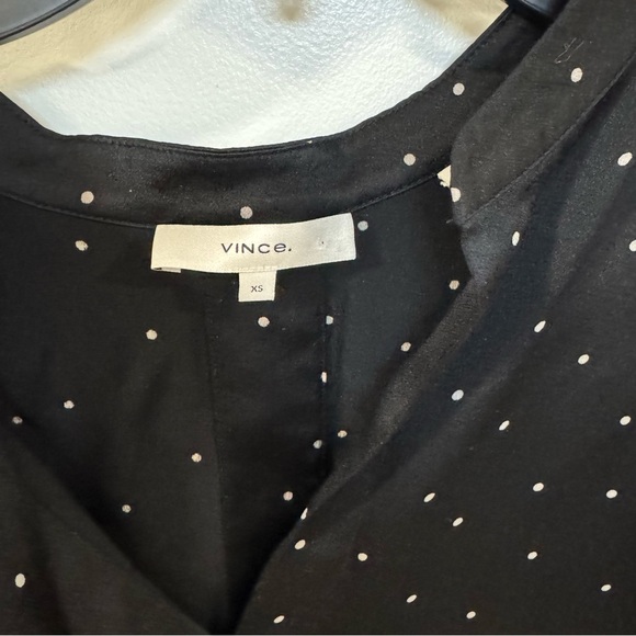 Vince Black Blouse with White Dots quiet luxury - Picture 4 of 8